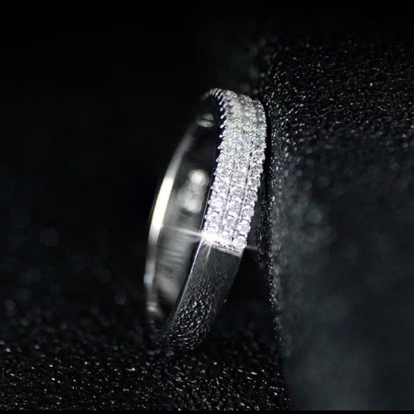 ✨BEST SELLER✨Gorgeous Dainty Band✨ - Picture 5 of 8